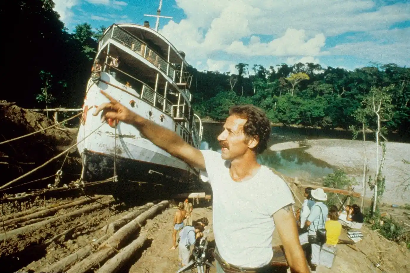 Werner Herzog bei den Dreharbeiten zu Fitzcarraldo