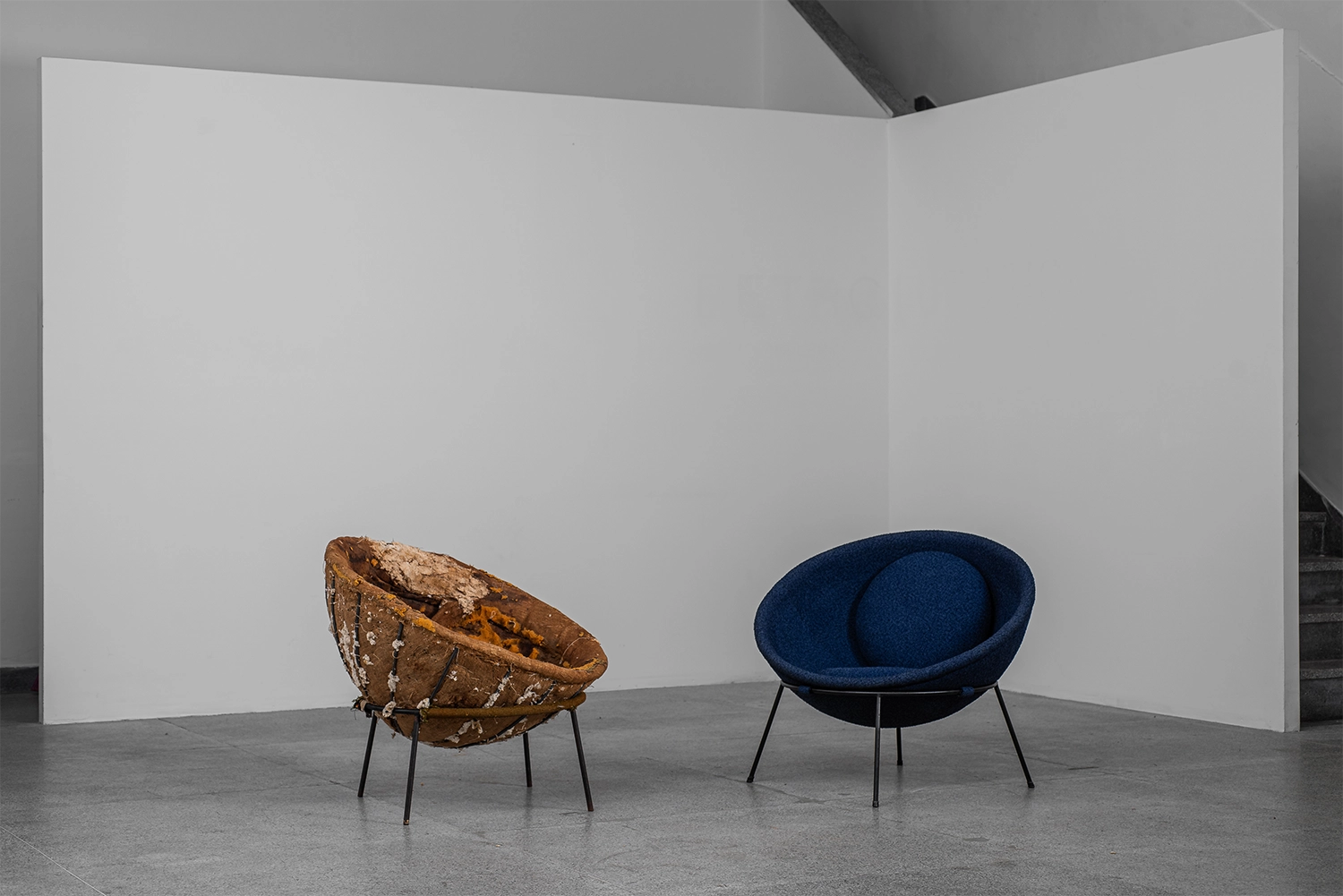 Bowl chair first model and Bowl chair 1950s by Lina Bo Bardi at Diletante42. Image courtesy of Diletante42