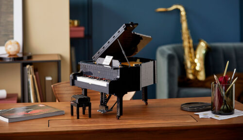 LEGO® Ideas Grand Piano 21323 lifestyle 05 1 e1727561434824