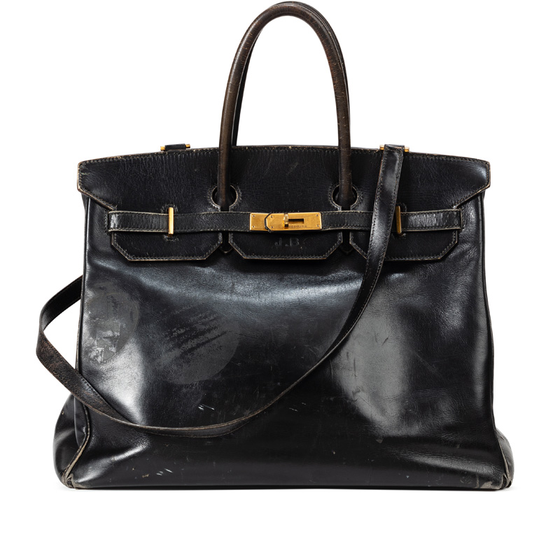Unter dem Hammer: Die Original-Birkin erzielte 8,6 Millionen Euro 1 Jane Birkins Original Birkin On Sale at Sothebys Paris Shoulder Strap Detail