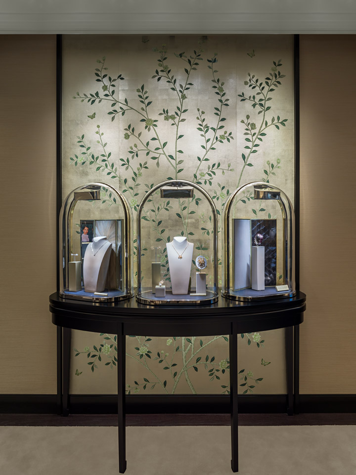 Ein Blick in den neuen Van Cleef & Arpels Store Hamburg 3 3 Hamburg