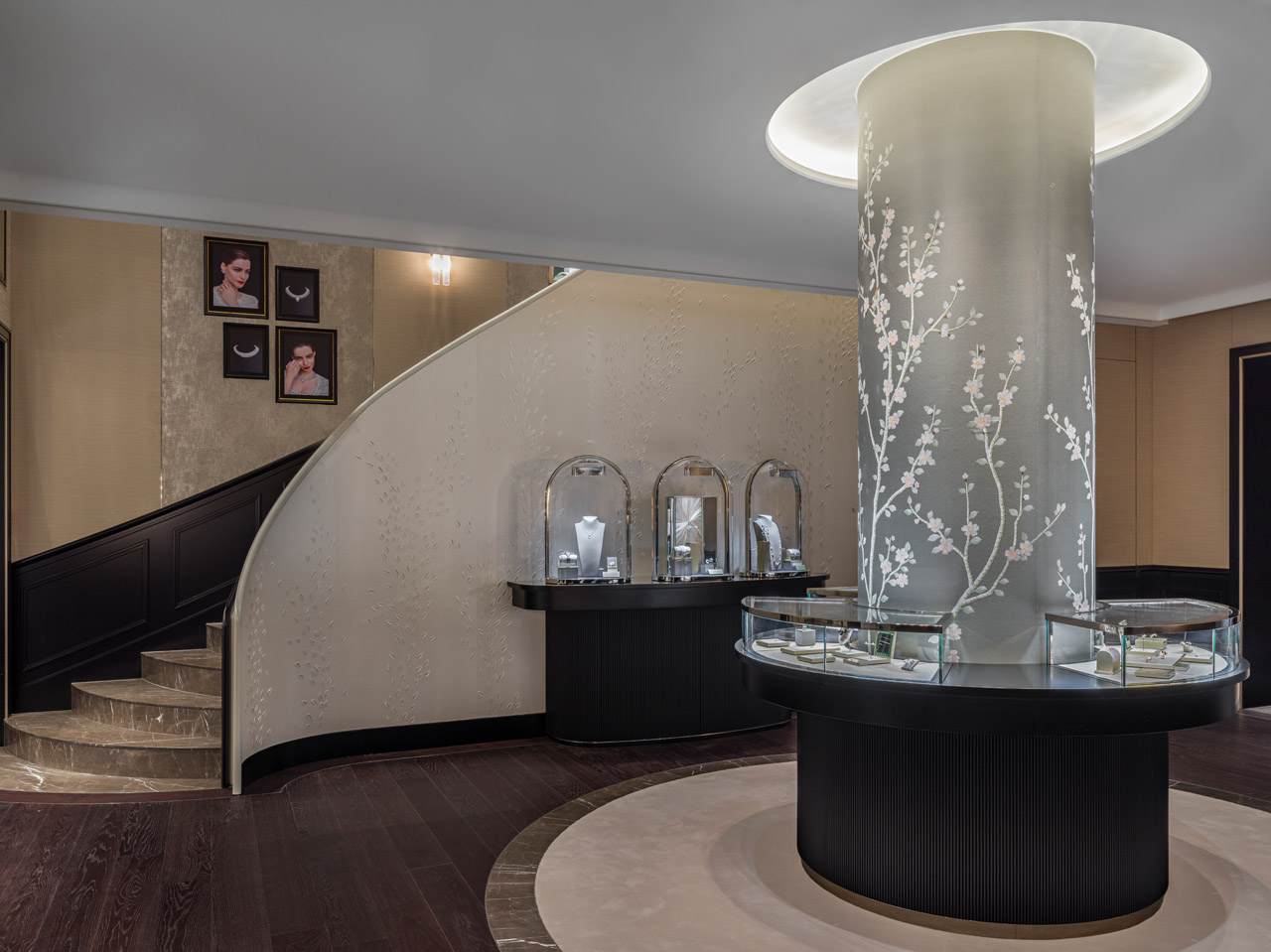 Ein Blick in den neuen Van Cleef & Arpels Store Hamburg 2 4 Hamburg