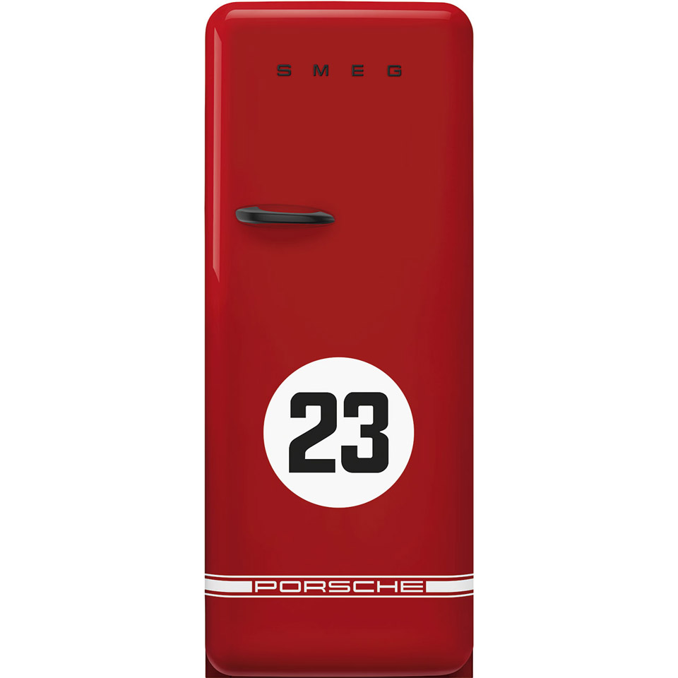 Mit Porsche x Smeg wird die Küche zum Boxenstopp 3 FAB28RDP9176