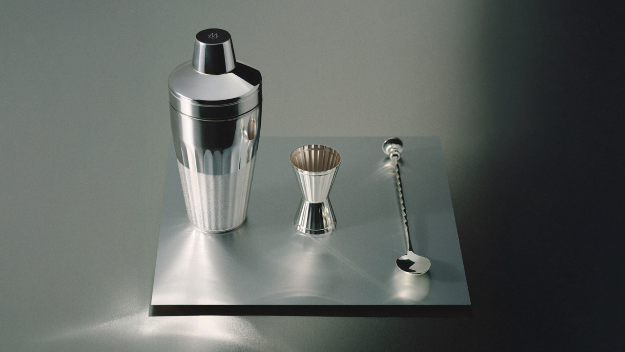 RIMOWA außen, Robbe & Berking innen. Fertig ist das Cocktail Case. 2 RIMOWA x Robbe Berking Cocktail Case 2