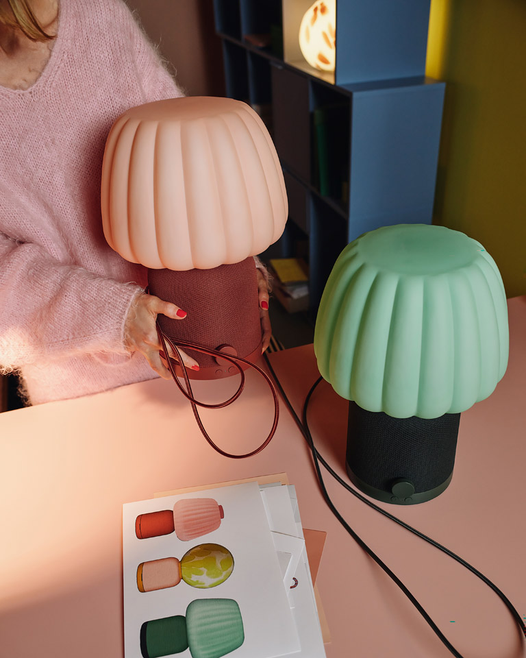 IKEA x Teklan: Licht und Sound als Designobjekte 3 IKEA KULGLASS Leuchte mit Bluetooth Lautsprecher