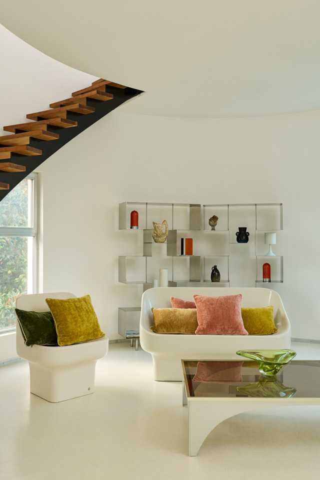 Licht, Linie, Leinen: Yves Delorme bringt die neue Kollektion in die Villa Benkemoun 3 Coshion cover ORPHEO Lifestyle Yves Delorme Decoration 2025 08 27 Yves Delormes Deco Orpheo 1