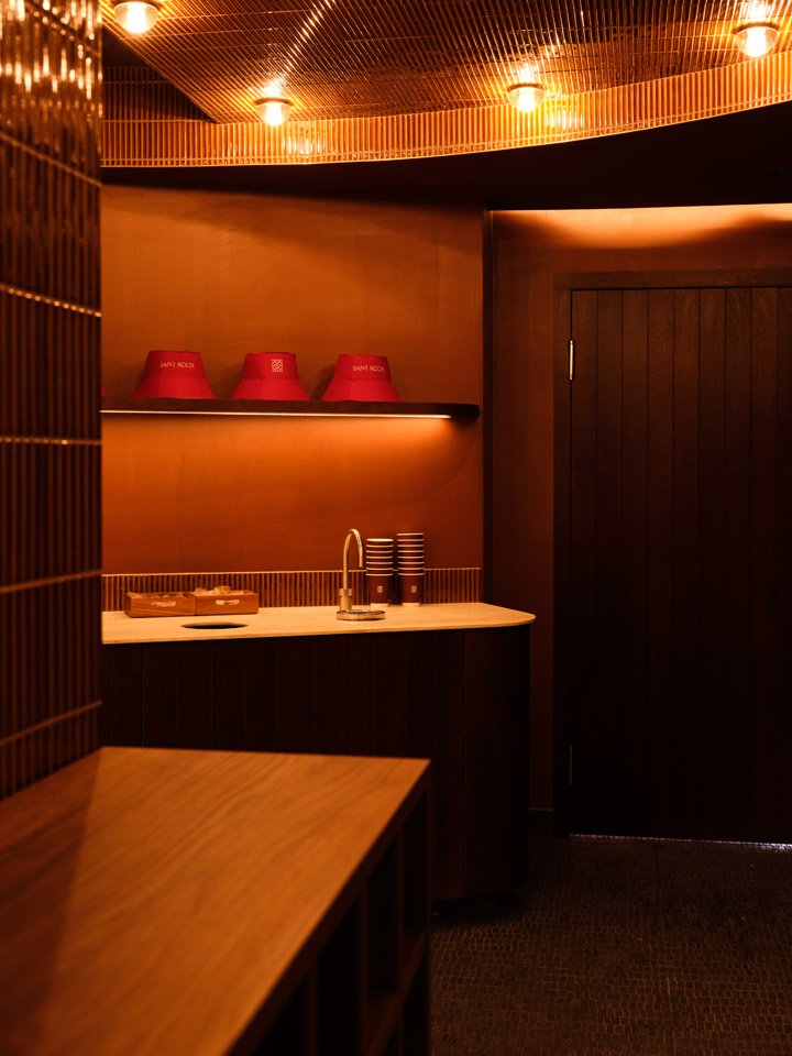 Vom Fitnessstudio zum Ritualraum? SANT ROCH macht es vor 4 SANT ROCH 19