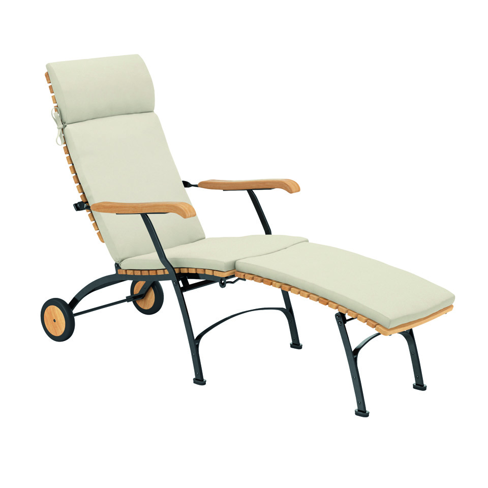 Saisonstart für den Salon im Grünen mit Garpa 2 G Fontenay Deck Chair linum