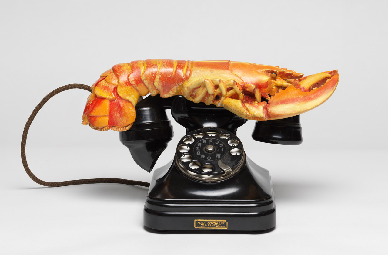 Das V&A widmet Schiaparelli seine erste große UK-Ausstellung 3 Lobster Telephone. 1938 Salvador Dali c Salvador Dali Gala Salvador Dali FoundationDACS London 2026