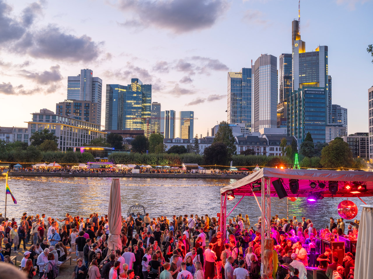Eines der groessten Kulturfestivals Europas – das Museumsuferfest
