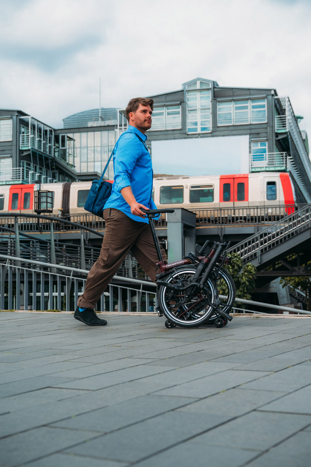 Brompton bringt Bewegung ins Falten 2 Brompton Electric P Line 23