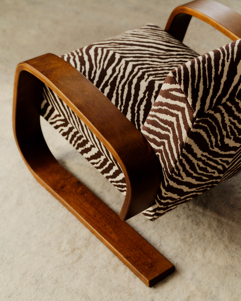 Artek Zebra.